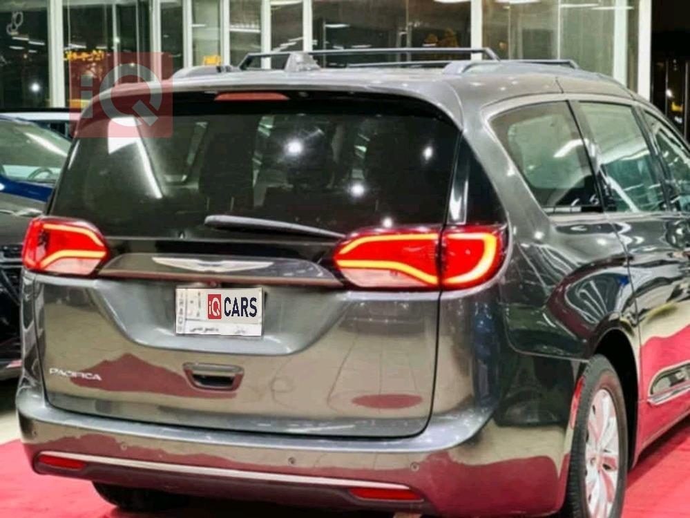 Chrysler Pacifica